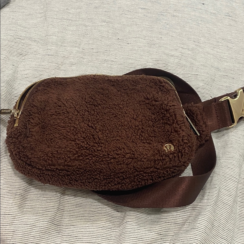 Lululemon Athletica Brown Bag with Gold Zipper